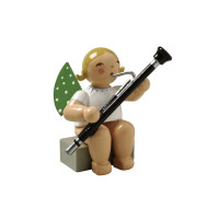 Engel mit Fagott, sitzend