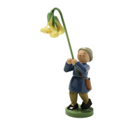 Junge mit Schlüsselblume