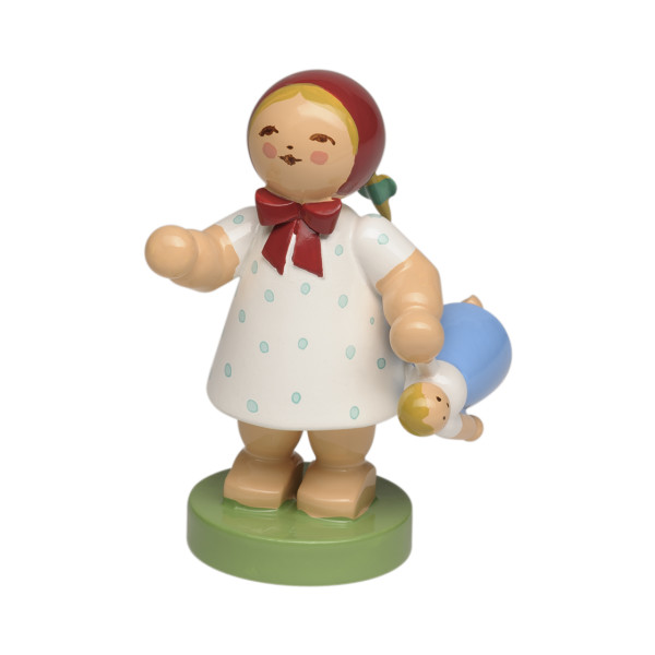 Mädchen mit Puppe
