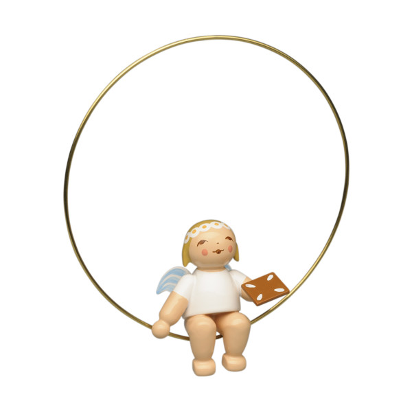 Christbaumengel im Ring, mit Lebkuchen
