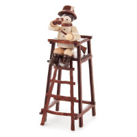 Jäger auf dem Hochstand