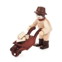 Waldmann mit Schubkarre