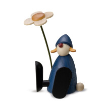 Gratulantin Lotta mit Blume, sitzend (blau)