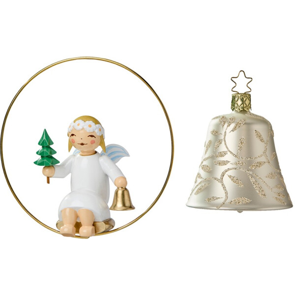 Engel im Ring mit Bäumchen und Glocke; Glasglocke, silber