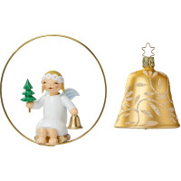 Engel im Ring mit Bäumchen und Glocke; Glasglocke, gold